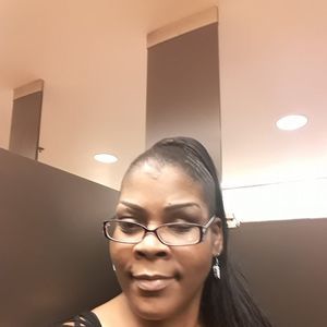 Meet your Posher, Latondra